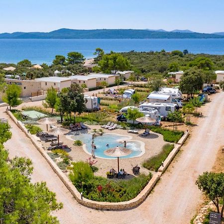 Mobile Homes At Camping Ugljan Resort Εξωτερικό φωτογραφία